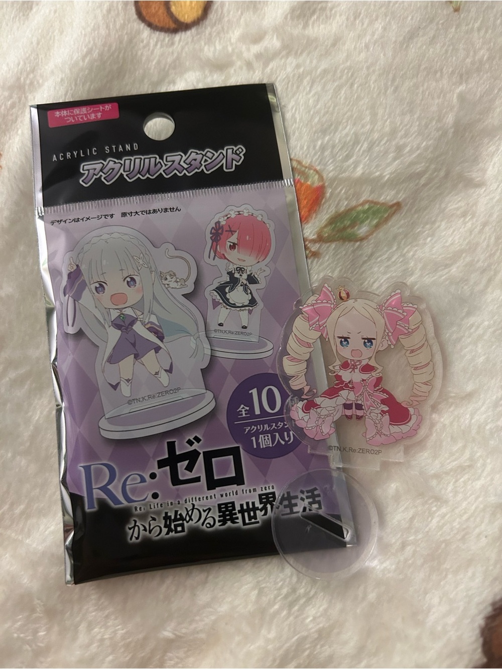 Re:Zero acrylic stand - Picture 1 of 3